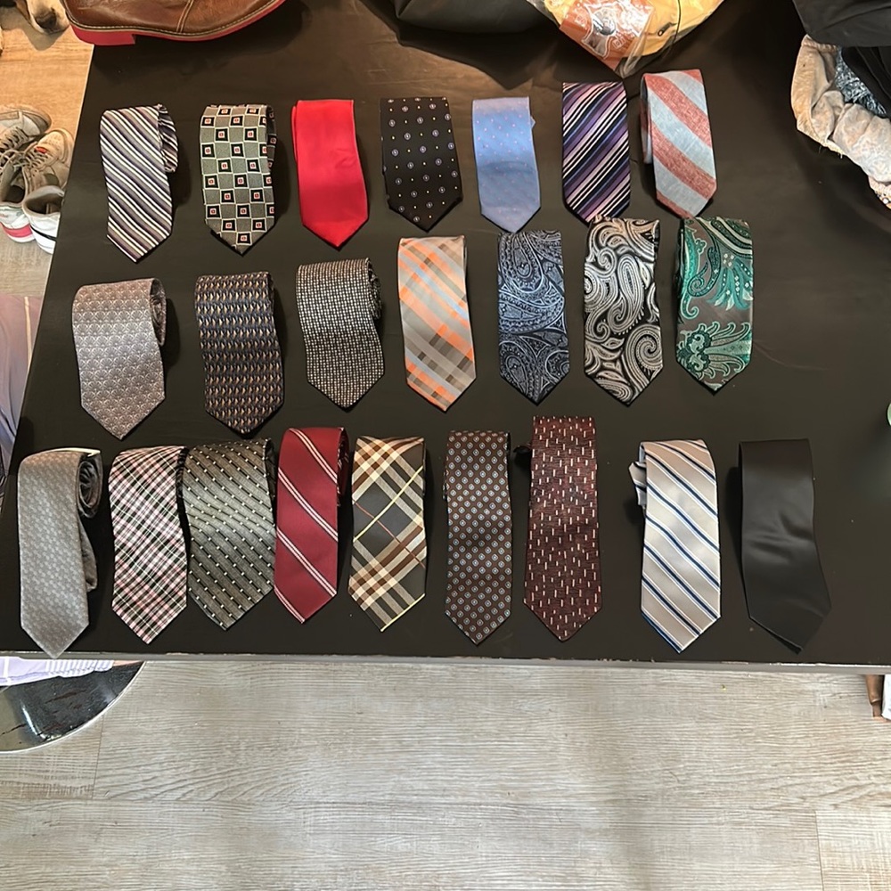 Selling 23 barley worn ties
